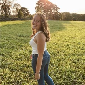 Meet your Posher, Aimee